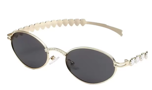 Lunettes de soleil fantastiques, parfaites pour les célébrations axées sur la mode, finition métallique, s'accordent bien avec les thèmes de fête modernes - Product Image 3