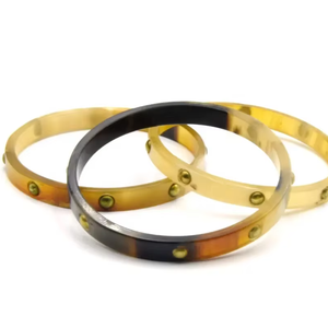 Bracelet manchette en corne fabriqué à la main de meilleure qualité pour femmes et filles Design unique de l'Inde Design pour bijoux de mode et cadeaux - Product Image 1