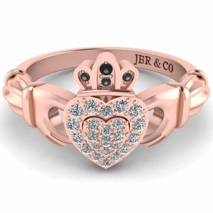 Meilleure conception de bague de fiançailles Claddagh en argent sterling 925 plaqué or rose avec diamant rond pour les femmes mode au meilleur prix - Product Image 1