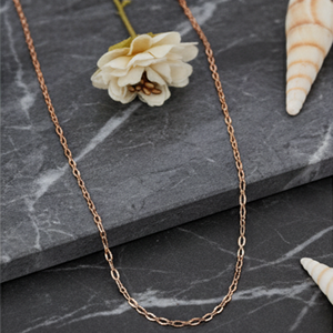 Elegante collar de cadena de doble tono para mujer, joyería minimalista ligera en tonos dorado y plateado, perfecta para el uso formal diario - Product Image 1