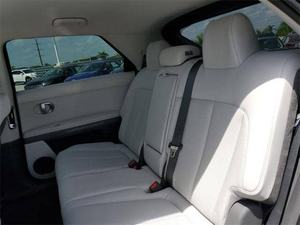 Nouvelle Hyundai Ioniq 5 SE 2025, transmission intégrale, électrique, 229 ch, 20 pouces, écran numérique, extérieur 228 ch, transmission automatique - Product Image 3