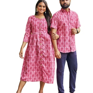 Chemise en soie et rayonne imprimée exclusive Blue Hills et combinaison de couple Kurti Tenue de fête tendance élégante pour les couples - Product Image 1