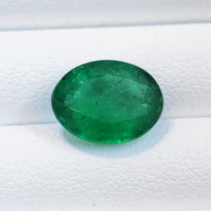 Émeraude zambienne de haute qualité 100% naturelle, forme ovale, 3,08 carats, couleur vert moyen, pierre de naissance de mai, pour la fabrication de bagues et de pendentifs - Product Image 2