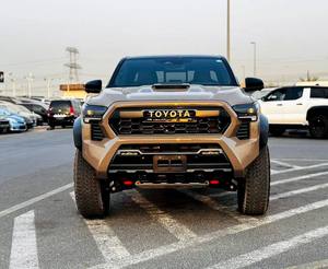 NUOVO 2025 Tacoma TRD PRO 2.4L Potenza 326 CV 4 Cilindri 4X4 2 Assi Ibrido a Carburante AWD Trasmissione Automatica Guida a Sinistra - Product Image 2