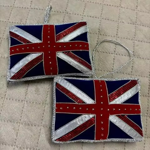 Boules de Noël et ornements d'arbre délicieux et attrayants Designs et modèles uniques luxueux - Product Image 1