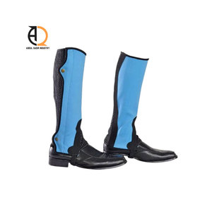 Polainas de Equitación de Cuero Cómodas con Construcción Resistente, Ajuste Elegante, Cierres Fáciles de Presionar y Alta Calidad - Product Image 1