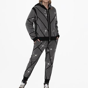 Conjunto de chándal de punto con capucha personalizado de alta calidad para mujer, traje de entrenamiento informal para deportes de invierno, traje para correr con estampado de diamantes de imitación - Product Image 5