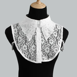 Camisa de Encaje Desmontable con Diseño Floral Elegante para Mujer, Cuello Falso con Volantes Bordados a la Moda - Product Image 3