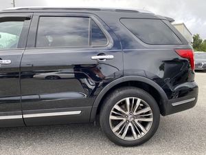 Excellent rapport qualité-prix, Ford Explorer Platinum AWD d'occasion 2018, prêt à être expédié - Product Image 5