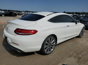 En Venta Ahora Mercedes-Benz Clase C 300 2018 Usado de Salvamento - Product Image 4