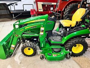 Tracteur utilitaire compact d'occasion de haute qualité Jon Deere 1025R 4x4 avec plateau de tonte, équipement de jardinage et de coupe d'herbe, livraison rapide - Product Image 5