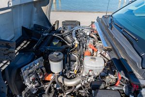 USADO LHD/RHD 2022 CHEVROLET SILVERADO 4500HD DUTY MEDIUM 4X4 - Product Image 2