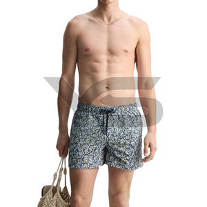 Pantalones cortos personalizados para hombre, transpirables, 100% de poliéster, cintura media, patrón sólido, logotipo frontal, estilo informal, cierre de cordón ODM - Product Image 2