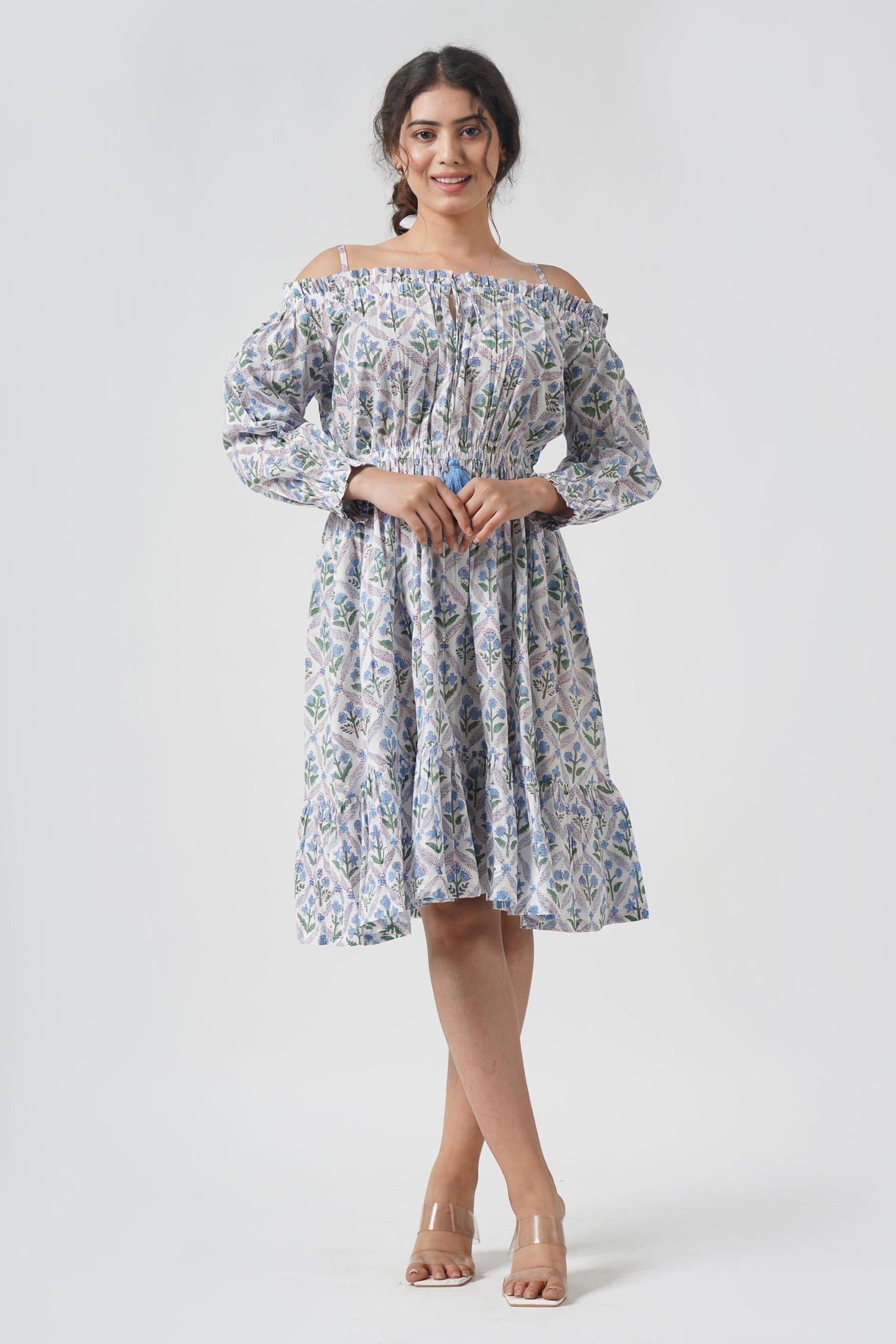 เด็กน้อยสีฟ้าสีเขียวและสีชมพู