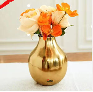 Vase à fleurs d'intérieur et d'extérieur en acier inoxydable en métal doré pour hôtel, restaurant et bar - Product Image 1