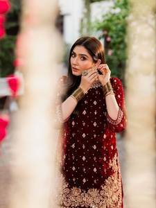 Conjunto de Kurti y Pantalón hasta la Rodilla con Dupatta, Estilo Islámico, Color de Primera Calidad, Tela de Terciopelo Viscosa Gruesa, Especial para Fiestas, Lanzamiento en 2025 - Product Image 4