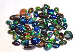 Atractivo Ópalo Negro Etíope, Piedra Preciosa Brillante con Destellos Arcoíris, Ópalo Negro Suelto, Pulido y Liso, Regalo para Ella - Product Image 5