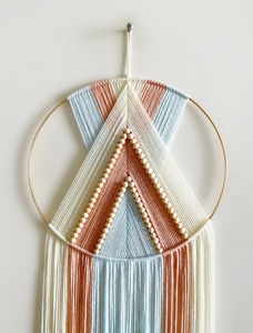 Decoración de Pared de Macramé en Tonos Pastel Redondos para un Ambiente de Hogar Tranquilo y Acogedor, Decoración de Pared Boho y Estilo de Habitación de la India - Product Image 6