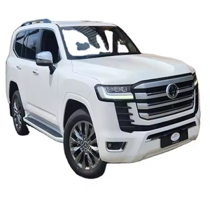 Alta calidad Toyotaa Landd Cruicer Low Kilometraje Coche usado 4L Capacidad del motor R17 R18 Neumáticos Interior oscuro Dirección izquierda Techo de metal. - Product Image 6