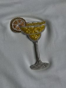 Charme et porte-clés vintage élégant et écologique, orné de perles de rocaille, broderie artisanale unique, design de bijoux classique et raffiné - Product Image 4