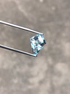 100% Topaze bleu ciel naturel Topaze bleu ciel 12 MM forme de cerf-volant pierre précieuse topaze bleu ciel pour bijoux 3.10 carats pierre de naissance décembre. - Product Image 2