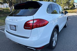 VOITURES D'OCCASION À VENDRE CayenneS 2014 - Product Image 4