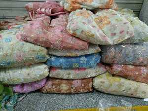 Nueva impresión actualizada con Zari Sequence Tebby Silk Fabric Tela de seda personalizada disponible a un precio asequible - Product Image 3