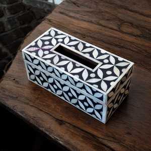 Boîte à mouchoirs en acrylique de meilleure qualité avec couvercle en incrustation de vadrouille au design unique - Product Image 2