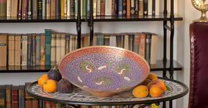 Bol à fruits sec décoratif en laiton de 7 pouces fabriqué à la main ustensiles de cuisine multicolores avec travail de sculpture bols à fruits design écologiques - Product Image 2