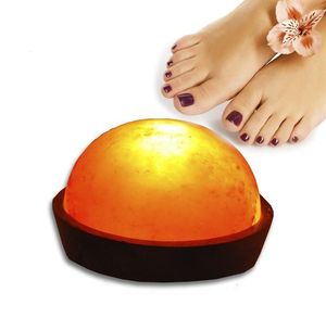 Lampe en sel de l'Himalaya de style demi-dôme avec support en bois décoratif élégant en cristal rose sculpté pour la maison ou le bureau confortable - Product Image 3