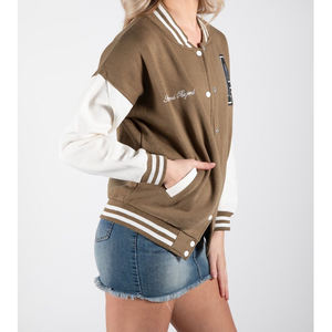 Vestes Letterman Varisty sur mesure avec manches Veste universitaire d'hiver personnalisée Vestes de baseball décontractées pour femmes - Product Image 2