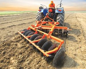 Disco montado en Tractor, arado de disco, implemento agrícola, máquina de arado de tierra de grada de disco compensada de alta resistencia - Product Image 1