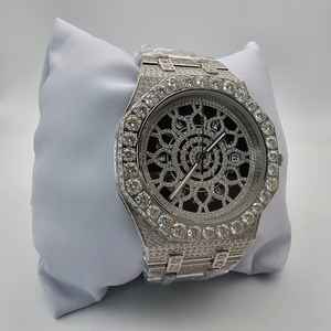 Reloj de banda de acero inoxidable personalizado de alta calidad Iced Moissanite Diamond Esfera exclusiva Esqueletos Cara Resistente al agua Hip Hop - Product Image 2