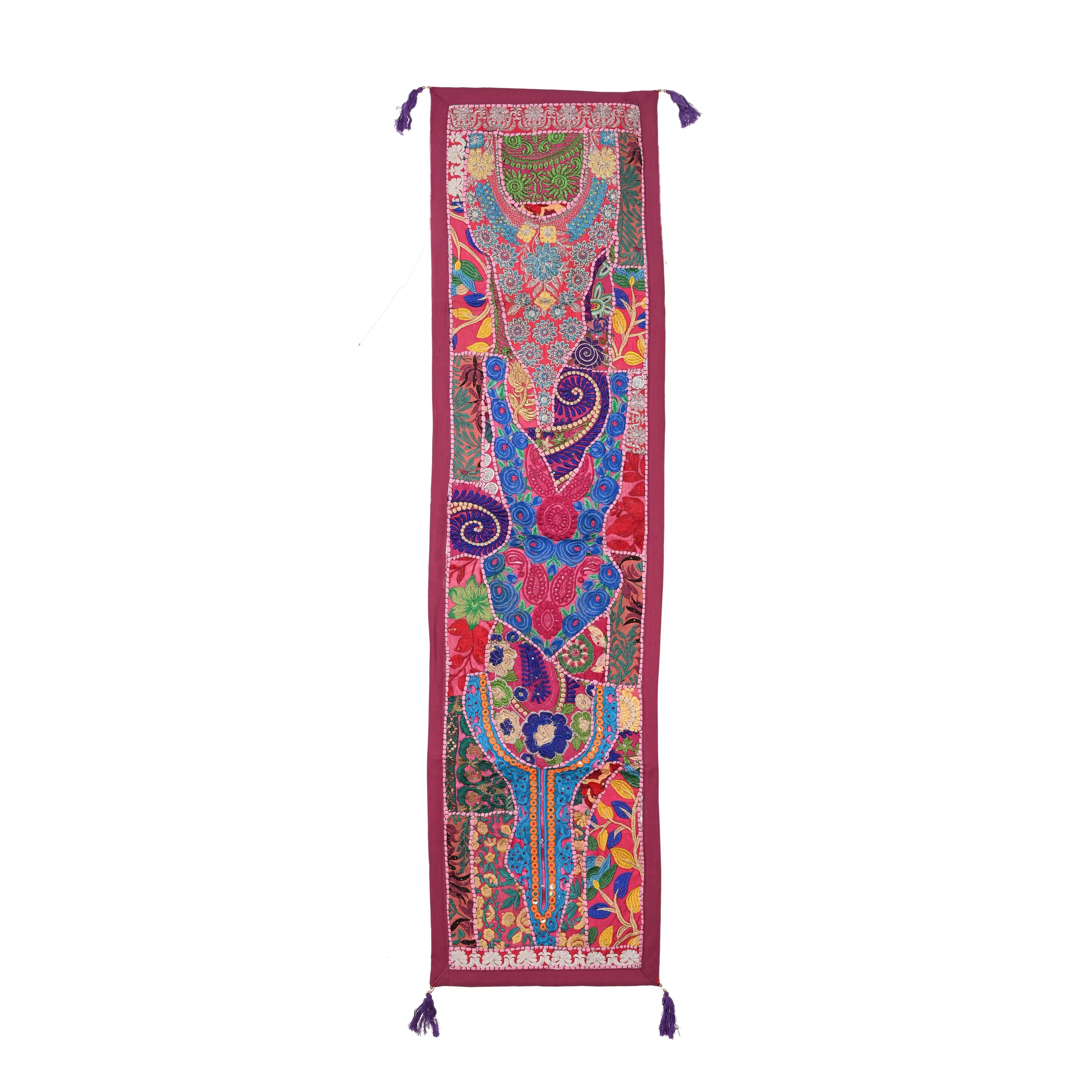 Classic Sari Beaded Patchwork Indian Style Table Runner Vintage Hand Embroidery Table Runner For Dining Room Decoration