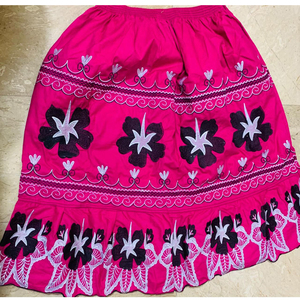 Falda corta ajustada personalizada para mujer, nuevo diseño, bordado de algodón, estilo informal para vacaciones en la playa, accesorios de encaje totalmente bordados - Product Image 1