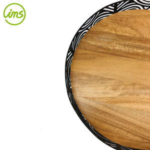 Bandeja grande para servir magdalenas de frutas redondas de madera de acacia de 13 \ "para cocina y sala de estar - Product Image 5