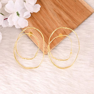 Pendientes de Moda para Mujer, Recién Llegados, Pendientes de Botón de Latón con Baño de Oro Mate, Joyería Sencilla, Pendientes de Moda para Boda, Regalo para Ella - Product Image 1
