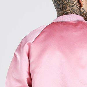 Veste d'hiver en satin de qualité supérieure pour hommes Street Wear Quantité en vrac Vêtements d'extérieur Veste d'hiver en satin pour hommes à bas prix - Product Image 4