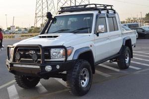 Toyota LandCruiser GXL Pickup 4x4 Double Cab Camion d'occasion de qualité exportée 2015 - Product Image 2