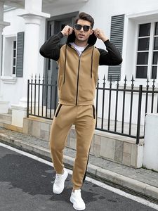 Conjunto de chándal polar de algodón personalizado para hombre Sudadera con capucha y pantalones elegantes Ajuste cómodo Gimnasio y ropa deportiva informal - Product Image 4