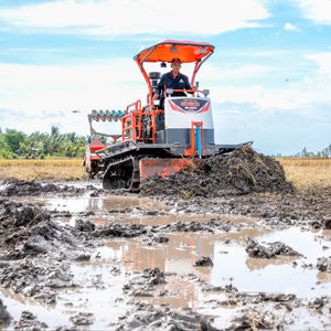 Tractor Oruga 3 en 1 HOGICO HG-80VN/TURBO, Alta Eficiencia, 80HP, Potente, Duradero y Flexible para Cualquier Tarea Agrícola - Product Image 3