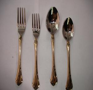 Fabriqué en laiton pur et de qualité alimentaire, ces couverts dorés brillants font une impression surprenante dans un restaurant ou un bar à domicile. - Product Image 4