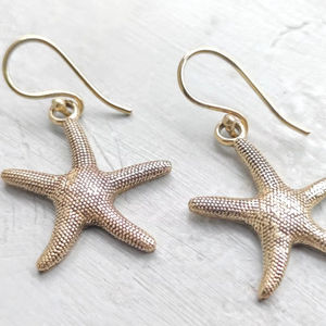 Boucles d'oreilles pendantes en forme d'étoile de mer, bijoux d'inspiration plage, boucles d'oreilles pendantes en laiton faites à la main, style bohème nautique, cadeau côtier pour elle - Product Image 1