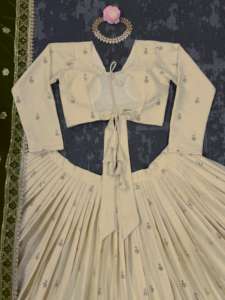 Ropa de boda de diseñador Lehenga Choli con hilo y secuencia de trabajo - Product Image 2