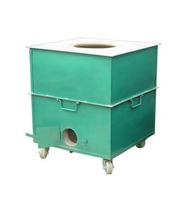 Un tandoor est un four en terre cuite cylindrique traditionnel utilisé pour la cuisson et la pâtisserie dans diverses cuisines par King International