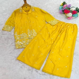 Conjunto de Kurti y Pantalón de Seda Chinon Pesada VASTRA COTTAGE para Mujer, Bordado con Lentejuelas, Diseño Étnico - Product Image 6