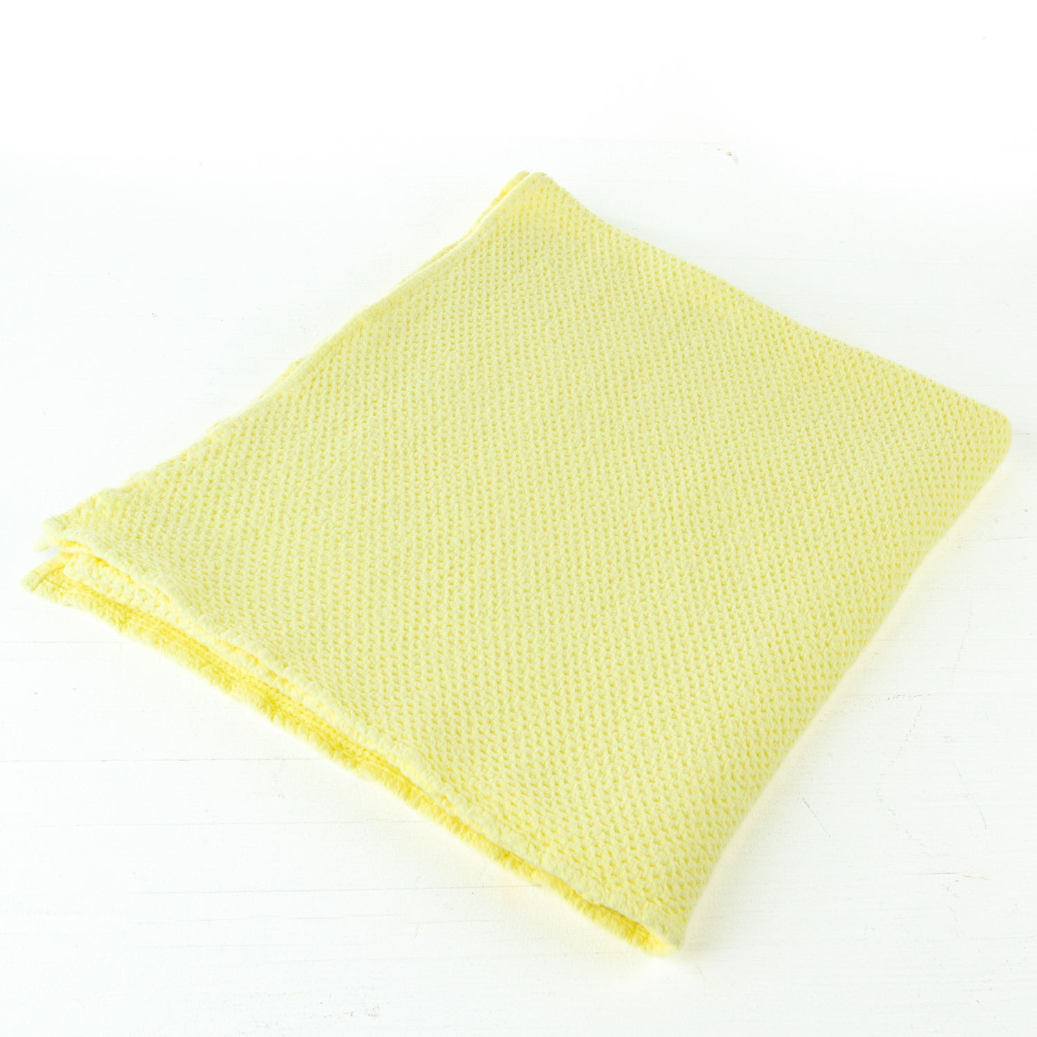 สีเหลือง