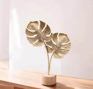 Sculpture décorative de style Base en fer Métal Art Sculpture décorative Sculpture de table moderne en métal - Product Image 1