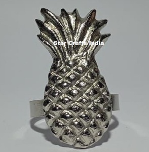 "Métallique Animal Série Golden Flying Dragon Anneaux De Serviette: Porte-Serviettes En Alliage De Zinc pour Hôtel Table Décor En Gros - Product Image 1