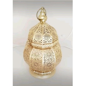 ตะเกียงแขวนแบบโมร็อกโก ที่ใส่เทียนเคลือบทอง ตะเกียงโลหะสำหรับรอมฎอน ลายสลักแบบกำหนดเอง โถใส่เทียน ของตกแต่งวันอีด - Product Image 5